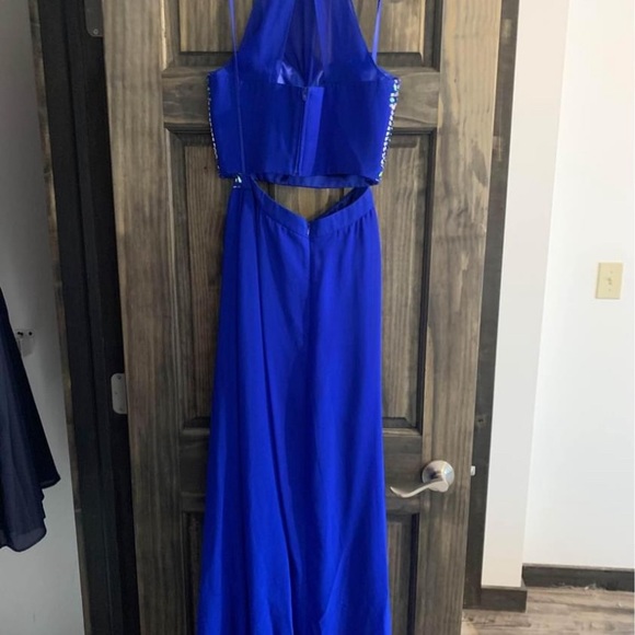 Like New Prom Dress - Picture 3 of 7